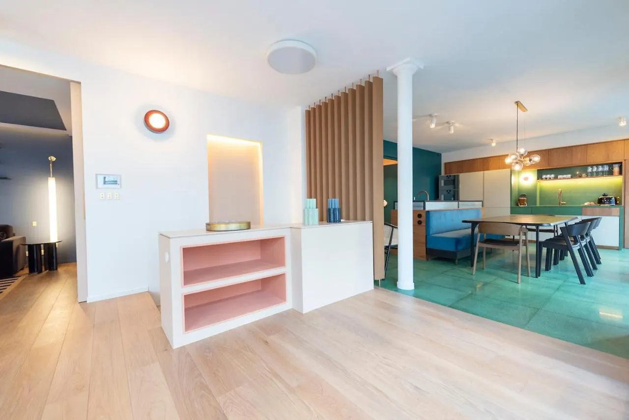 La Grande Ecurie Apartment Paris